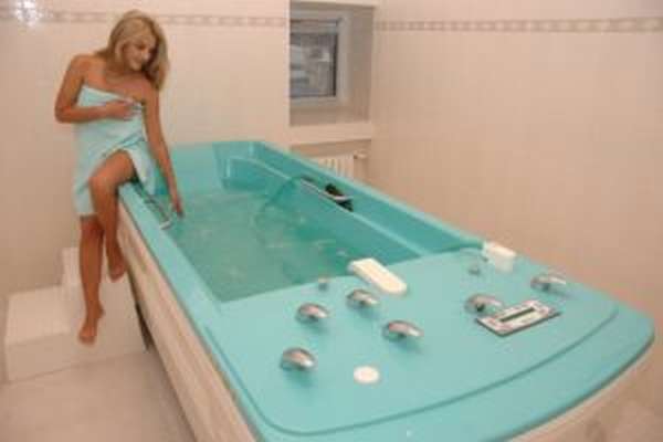 Чем полезны сероводородные ванны и как их принимать