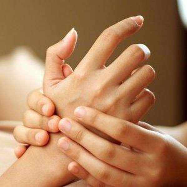Паучья форма пальцев рук характерна для синдрома
