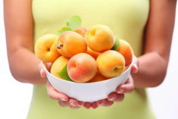 Польза и вред ядер абрикосовых косточек