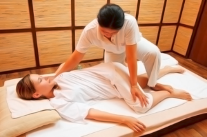 Чем полезен тайский массаж и как его делать