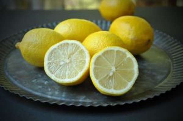 Чем полезен лимон, состав, свойства и противопоказания